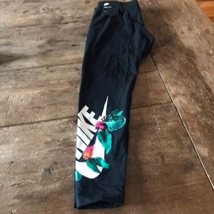 Nike Girls Legging-NWT